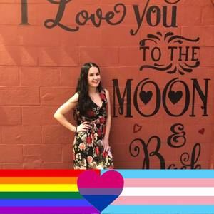 Meet your Posher, Courtney